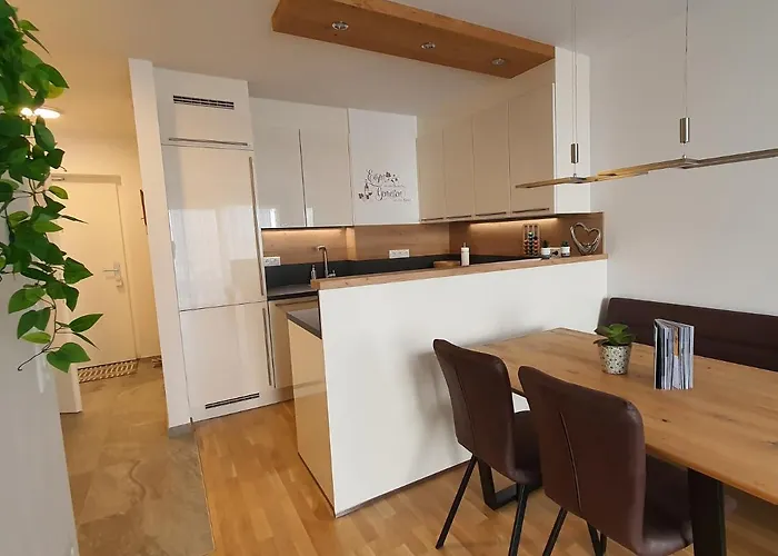 شقة Fountain - Garden - Luxurioeses Mit Garten & Terrasse غموندين