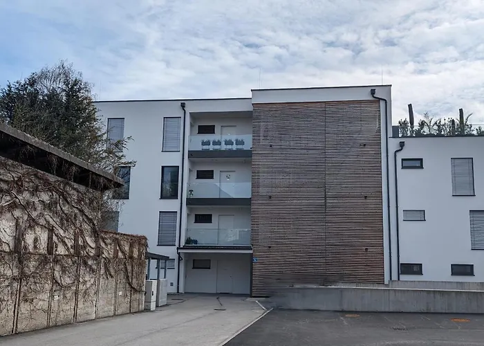 Apartment Fountain - Garden - Luxurioeses Mit Garten & Terrasse *