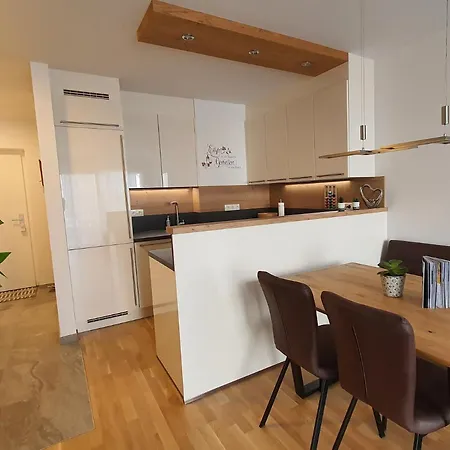 Appartement Luxuriöses Apartment mit Garten&Terrasse - Fountain Suite garden Gmunden