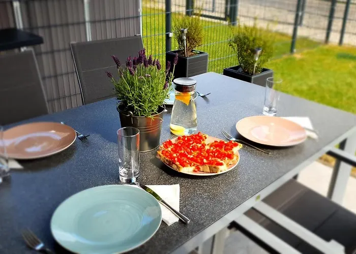 Fountain - Garden - Luxurioeses Mit Garten & Terrasse Appartement *